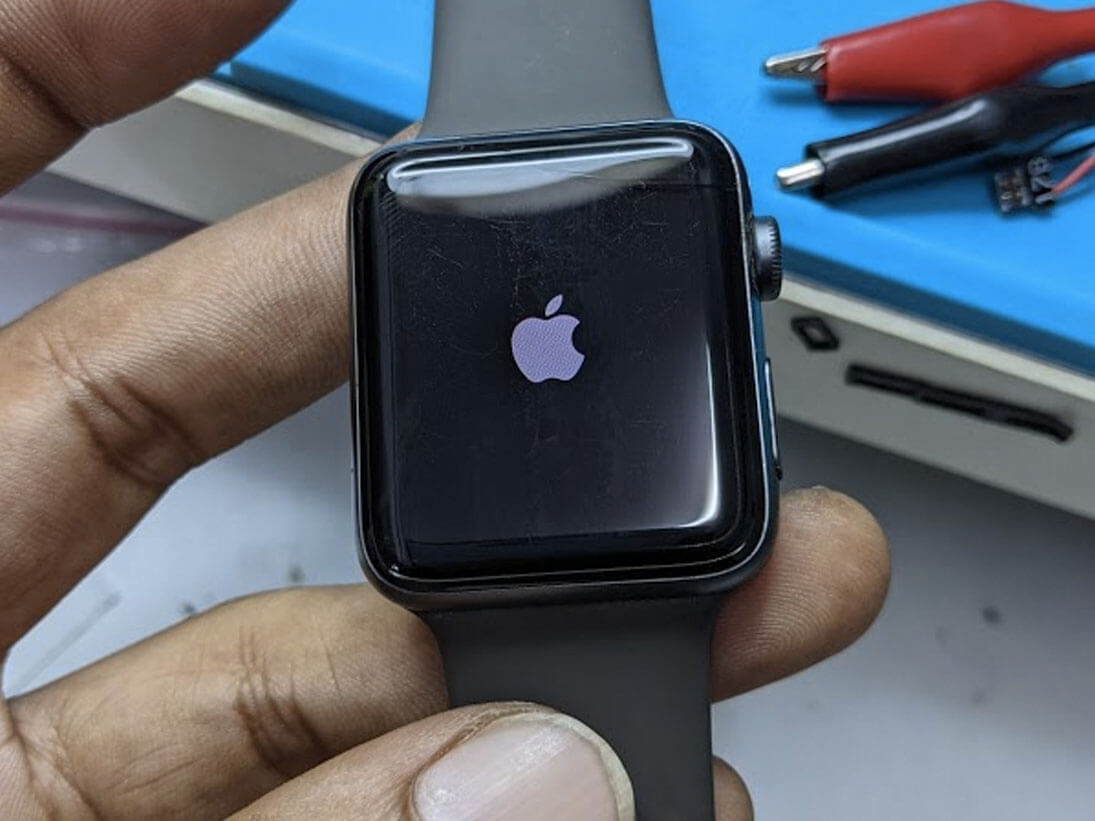 Apple Watch Ultra Logo Stuck